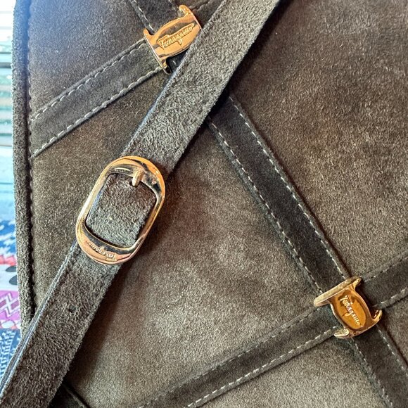 Salvatore Ferragamo Olive Green Suede Crossbody Shoulder Bag, Vintage, Rare - Picture 6 of 15